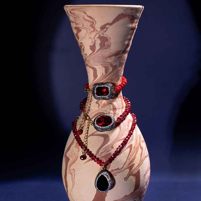 IottiGleam Anima Collection: Unique gold-plated accessories with natural stones and high-end handcrafted details.
