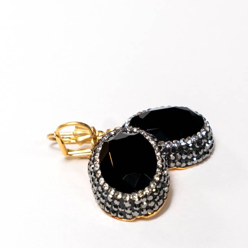 Handcrafted Daphne earrings featuring a faceted black zirconia crystal with deep reflective shine - Anima Collection by iottigleam